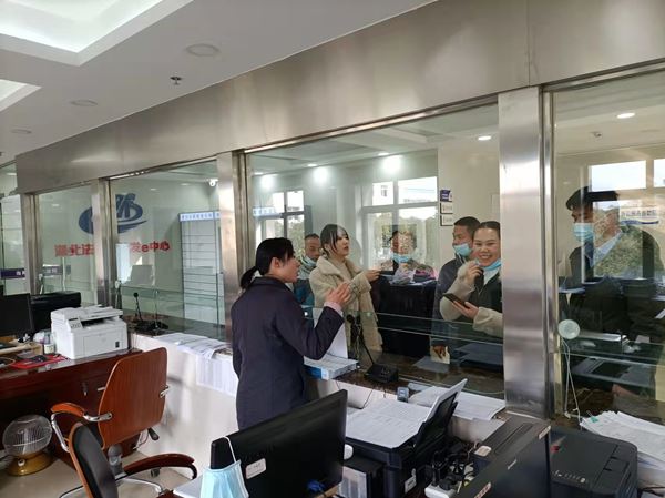 新年新气象，当阳法院干警“满格”开工一角1.jpg
