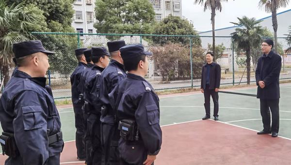 配图素质强警，锤炼当法精兵-张院长_副本.jpg