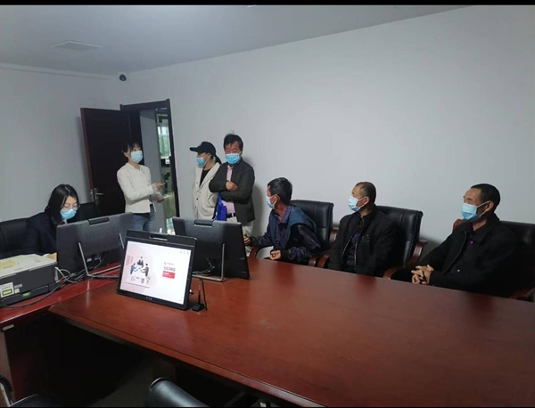 配图为民讨薪暖人心 速裁团队高效化解三起劳务合同纠纷_副本.jpg