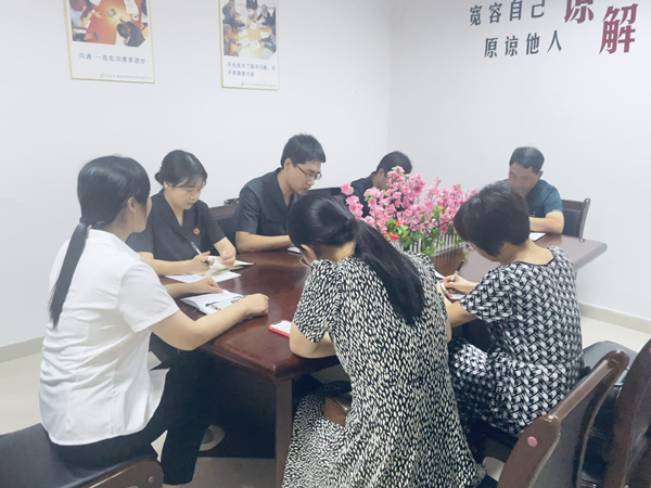 配图1当阳法院与人大代表开展物业纠纷调研_副本.jpg