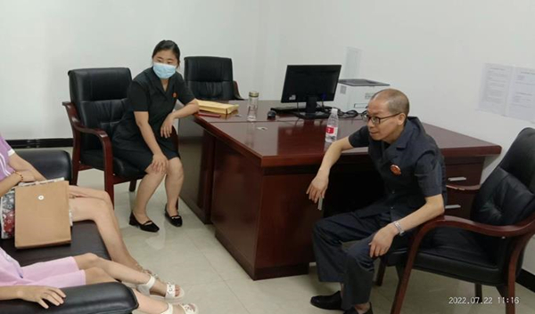 配图暖心调处涉未成年家事纠纷，关怀爱护青少年成长_副本.jpg