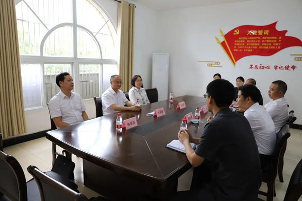 配图游劝荣院长到当阳市人民法院王店法庭调研-座谈_副本.jpg