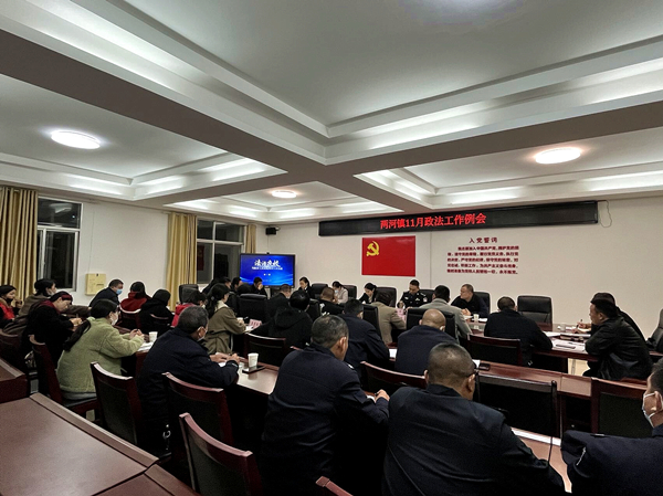 配图快来围观！两河法庭“法治夜校”开讲啦！_副本.jpg