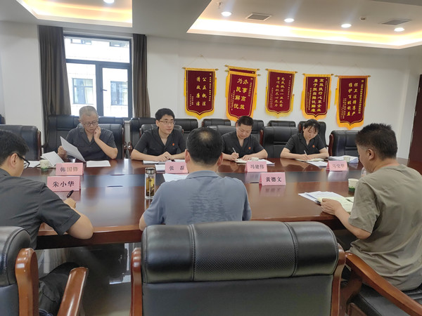 配图3宜昌中院王春晖副院长一行到当阳法院进行信访调研宣传_副本.jpg