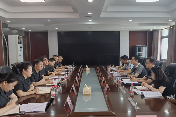 配图1宜昌中院到当阳法院调研指导_副本.jpg